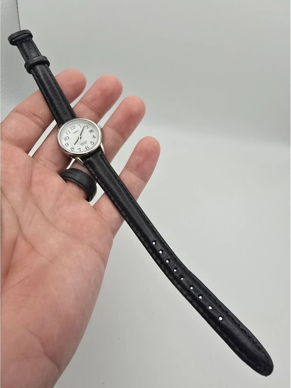 Timex Indiglo Quartz Analog Watch White Dial Date Black Leather Strap 30m 20mm